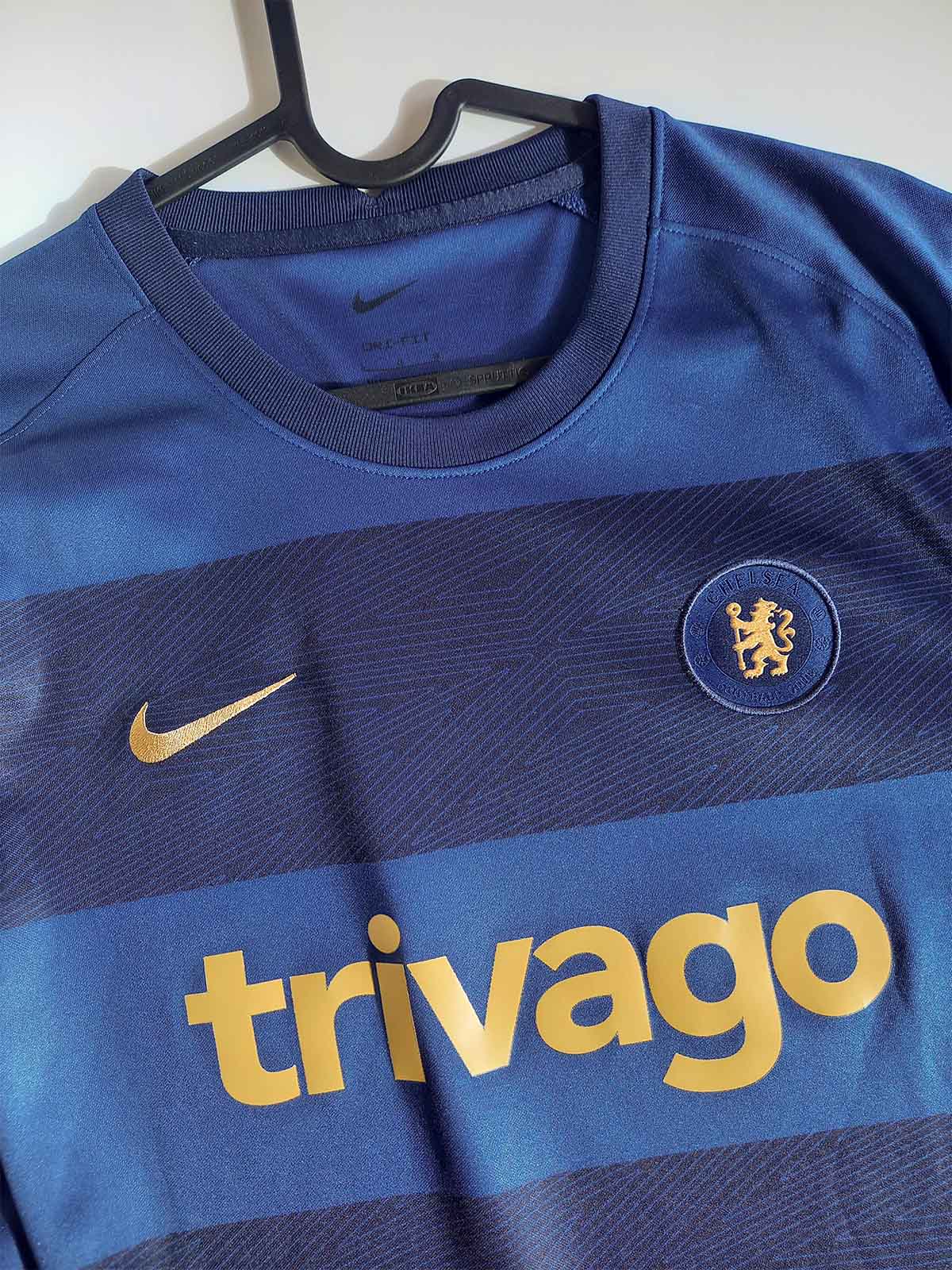 Chelsea 2021/22 Pre-Match Shirt DQ0547-422 logos