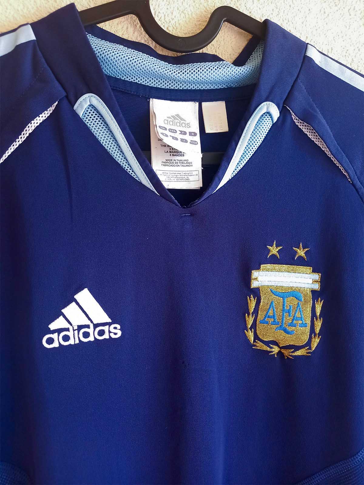 Argentina 2004 away shirt 645785 upper
