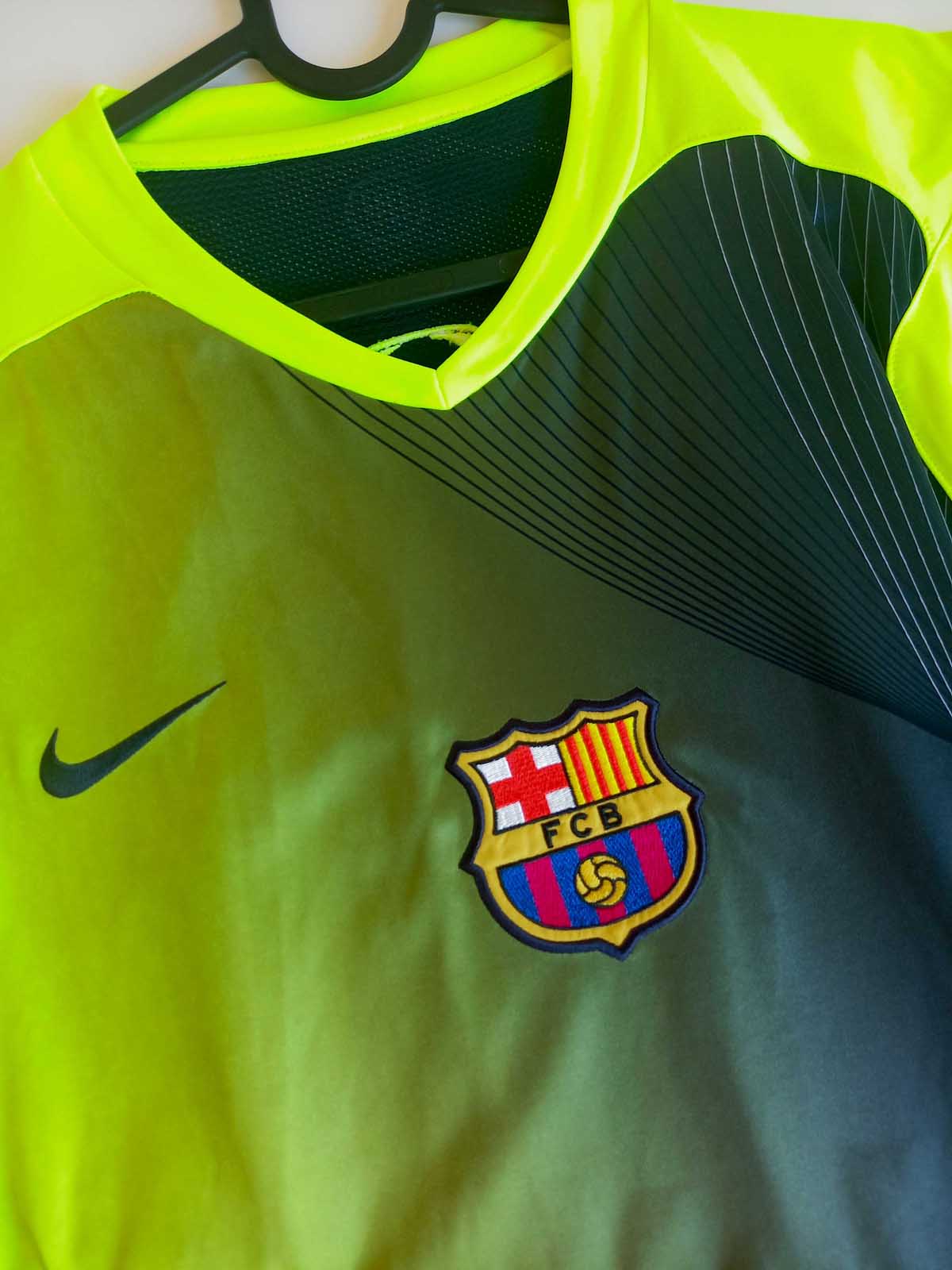 Barcelona 2005/06 Training Shirt upper