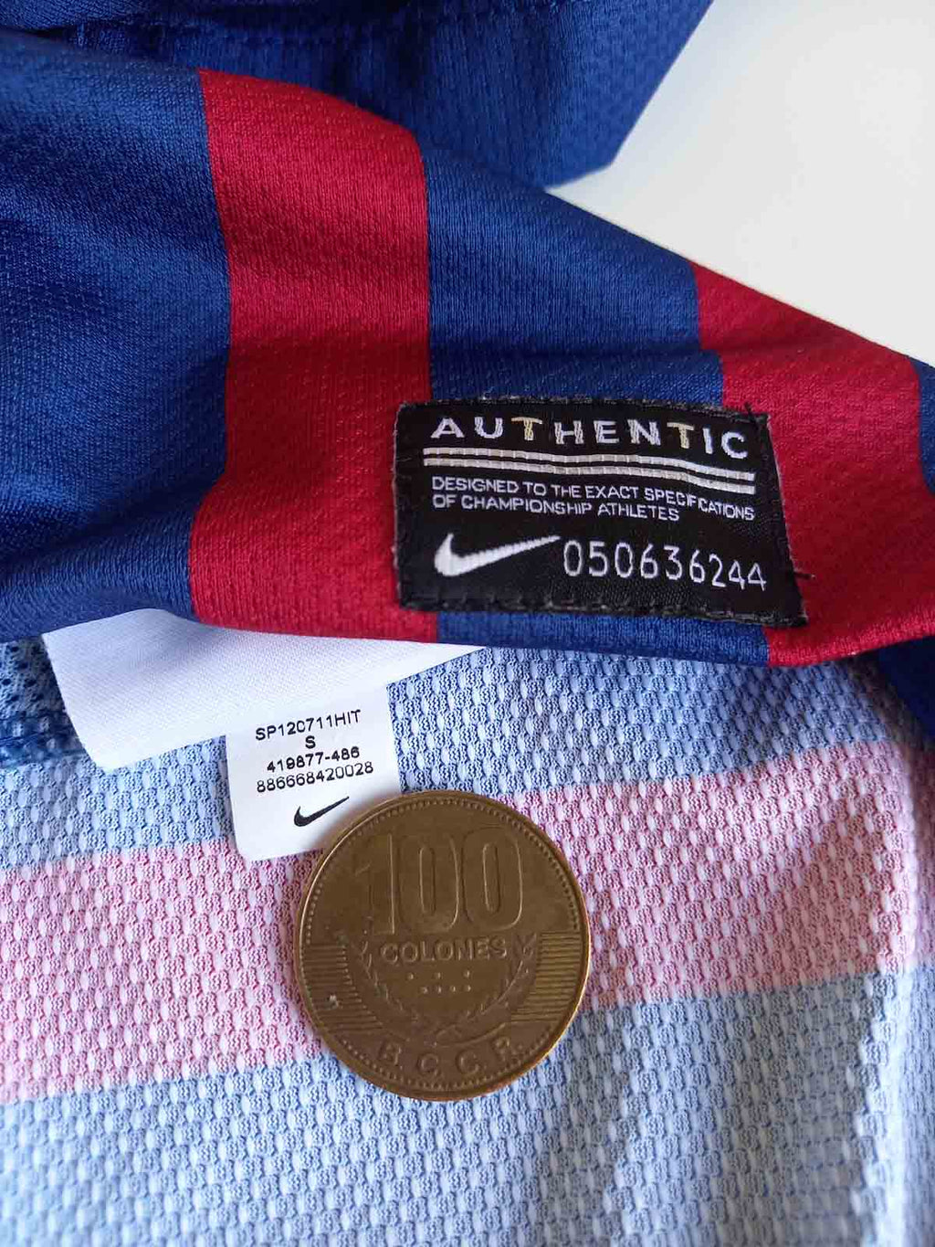 Barcelona 2011/12 Home Shirt Iniesta Tags 419877-486