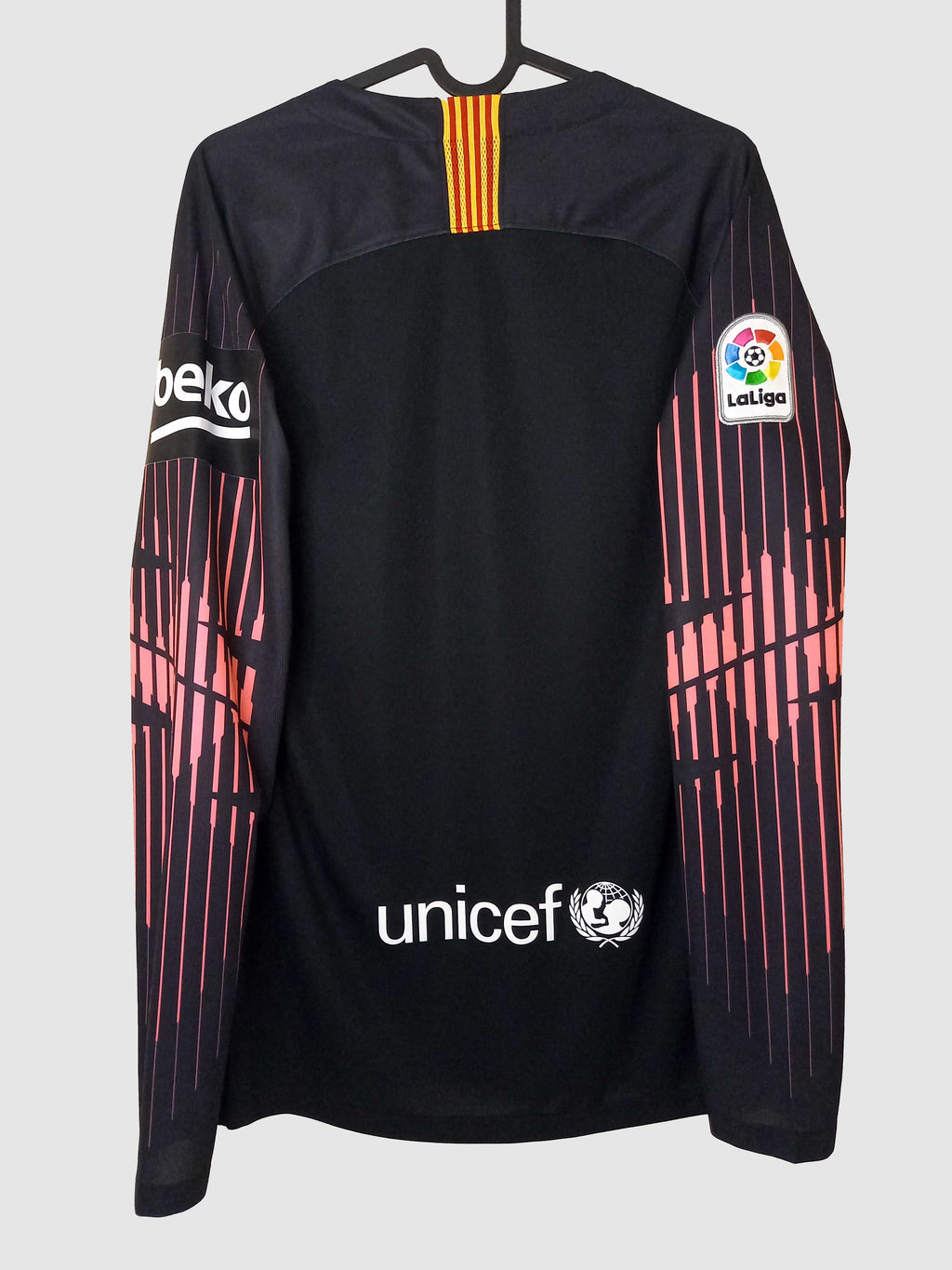 Barcelona 2018/19 Goalkeeper Home Shirt Back 894437-011