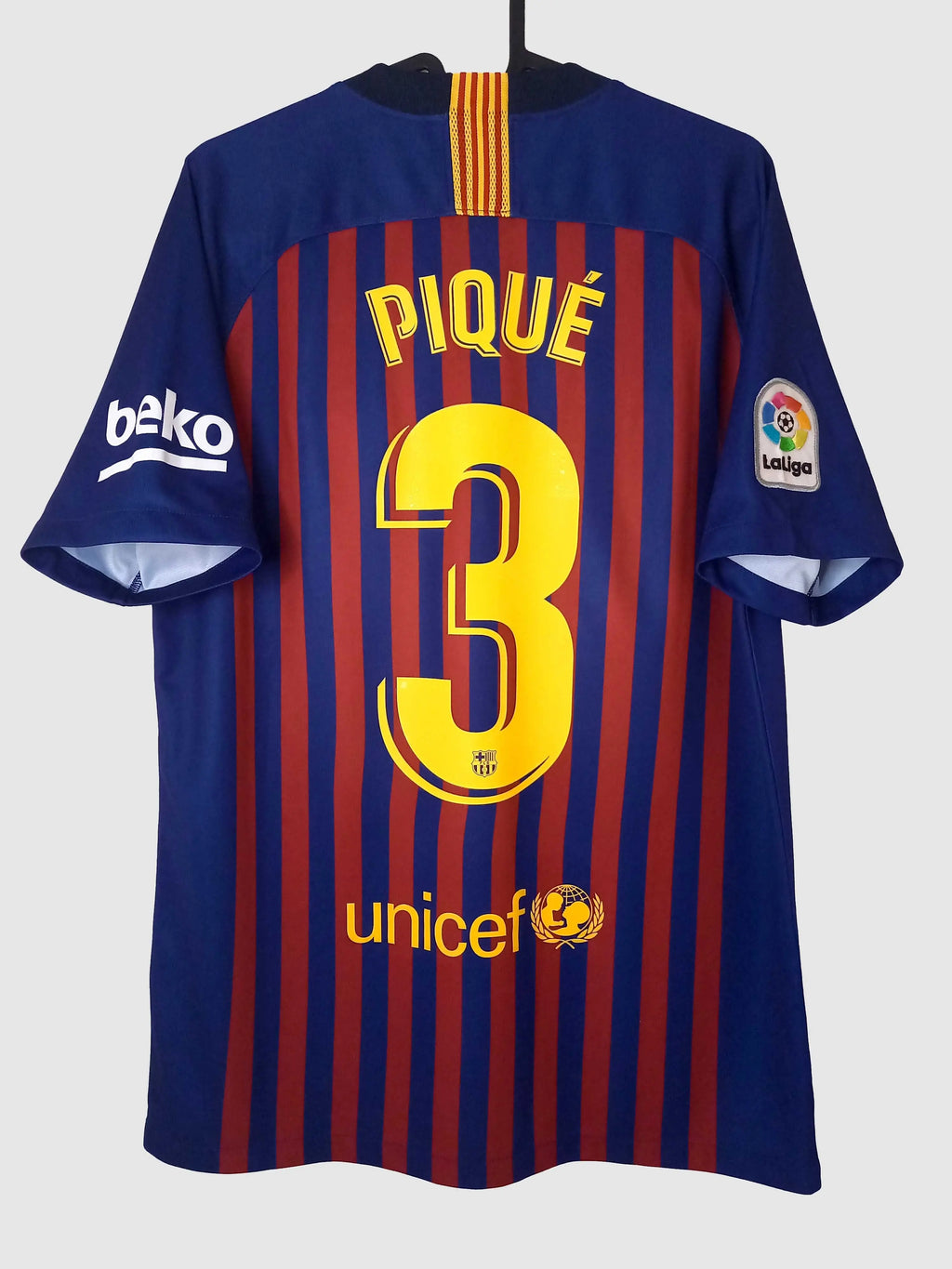 Barcelona 2018/19 Home Shirt Pique #3 Back 894430-456