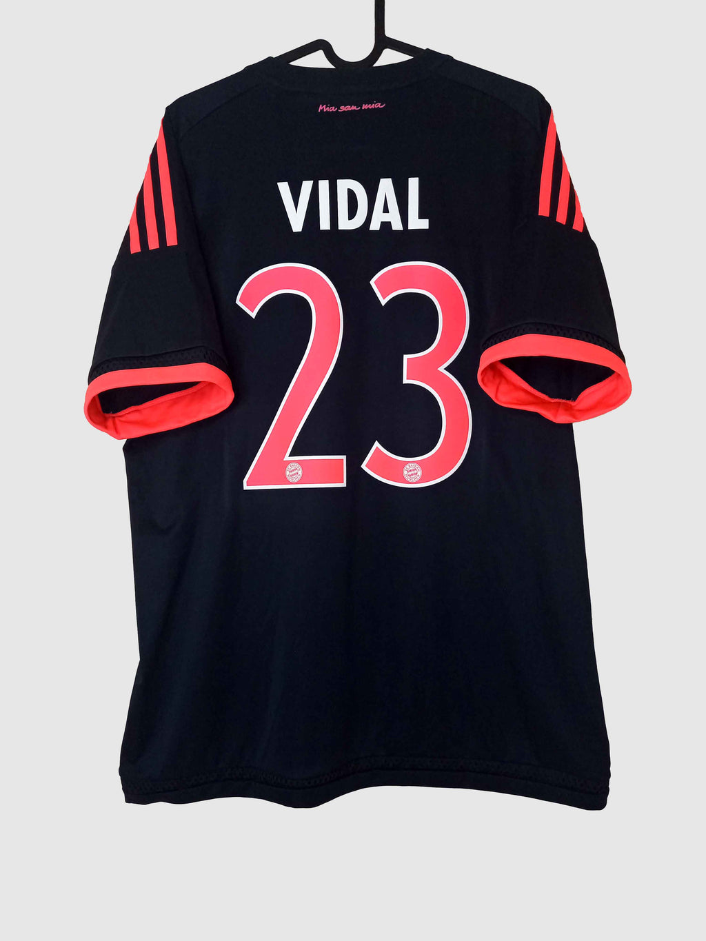 Bayern Munich 2015/16 Third Shirt Arturo Vidal Back AA5222