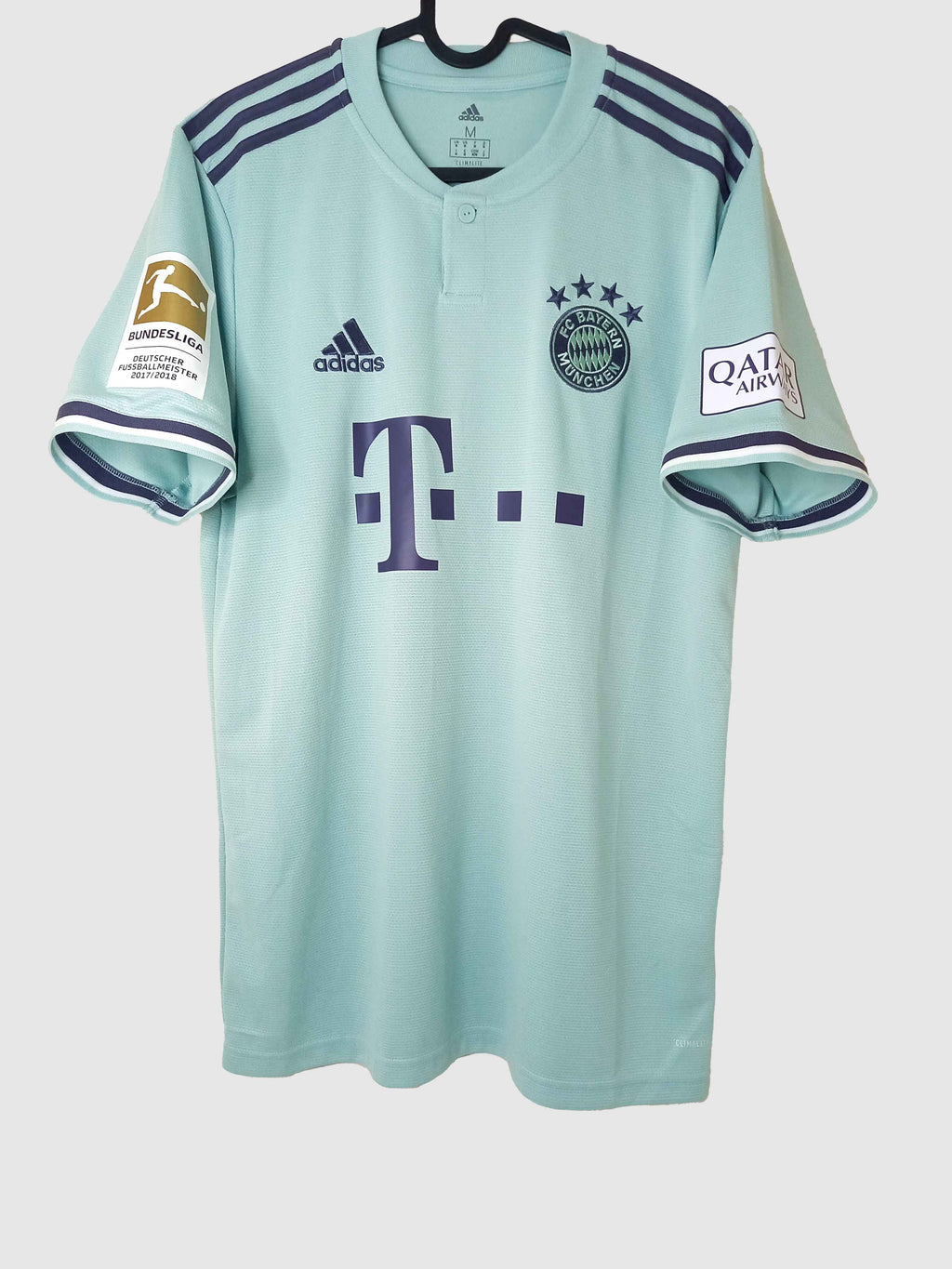 Bayern Munich 2018/19 Away Shirt Martinez Front CF5410