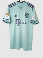 Bayern Munich 2018/19 Away Shirt Martinez Front CF5410