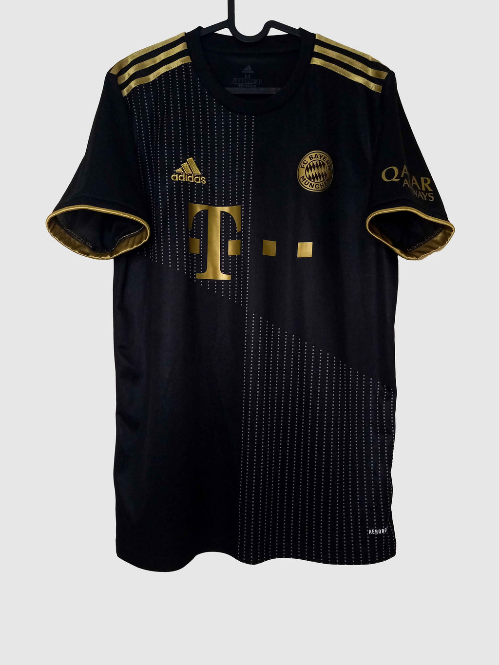 Bayern Munich 2021/22 Away Shirt Alphonso Davies Front GM5317