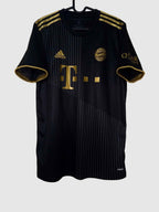 Bayern Munich 2021/22 Away Shirt Alphonso Davies Front GM5317