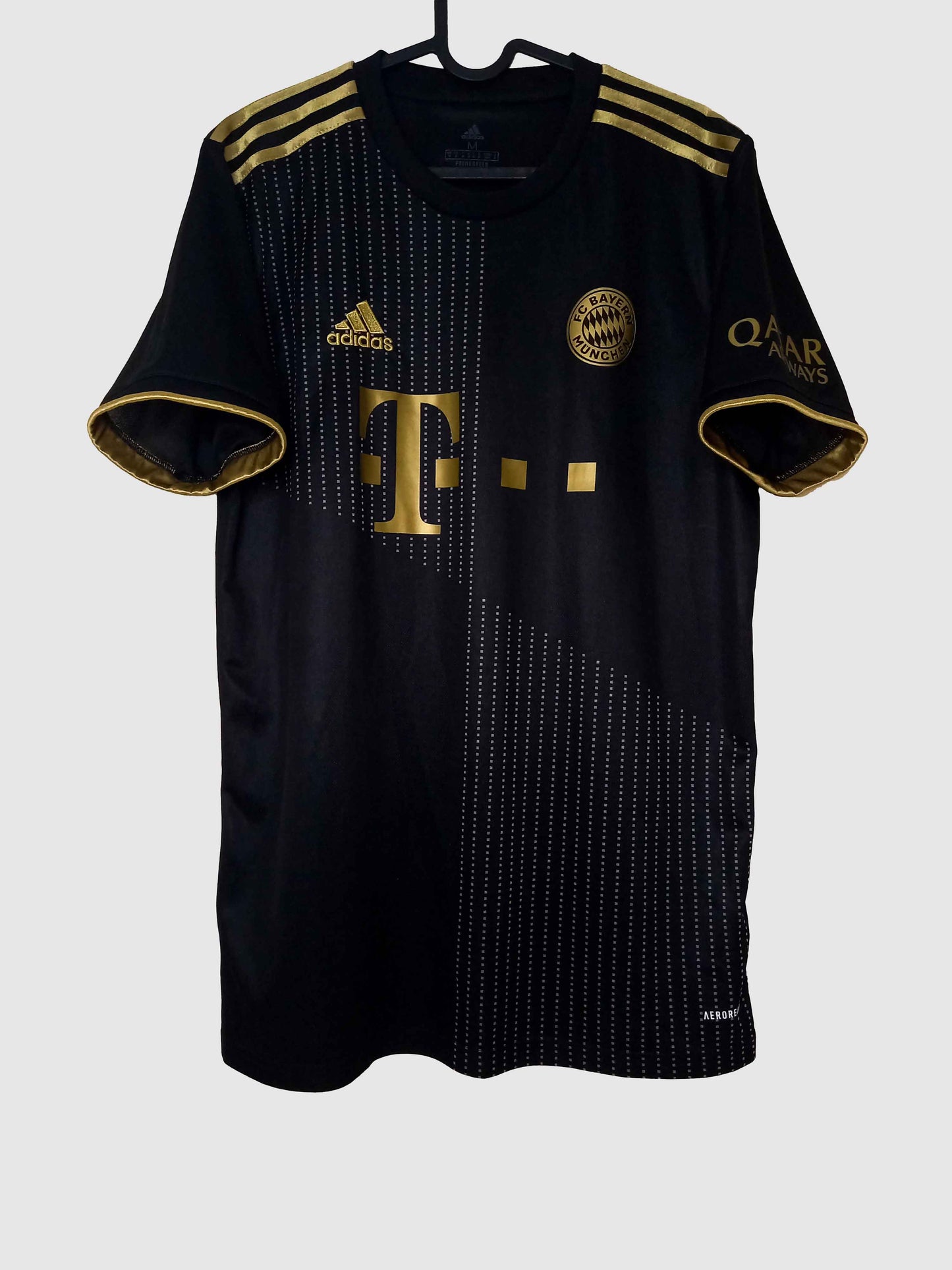 Bayern Munich 2021/22 Away Shirt Alphonso Davies Front GM5317