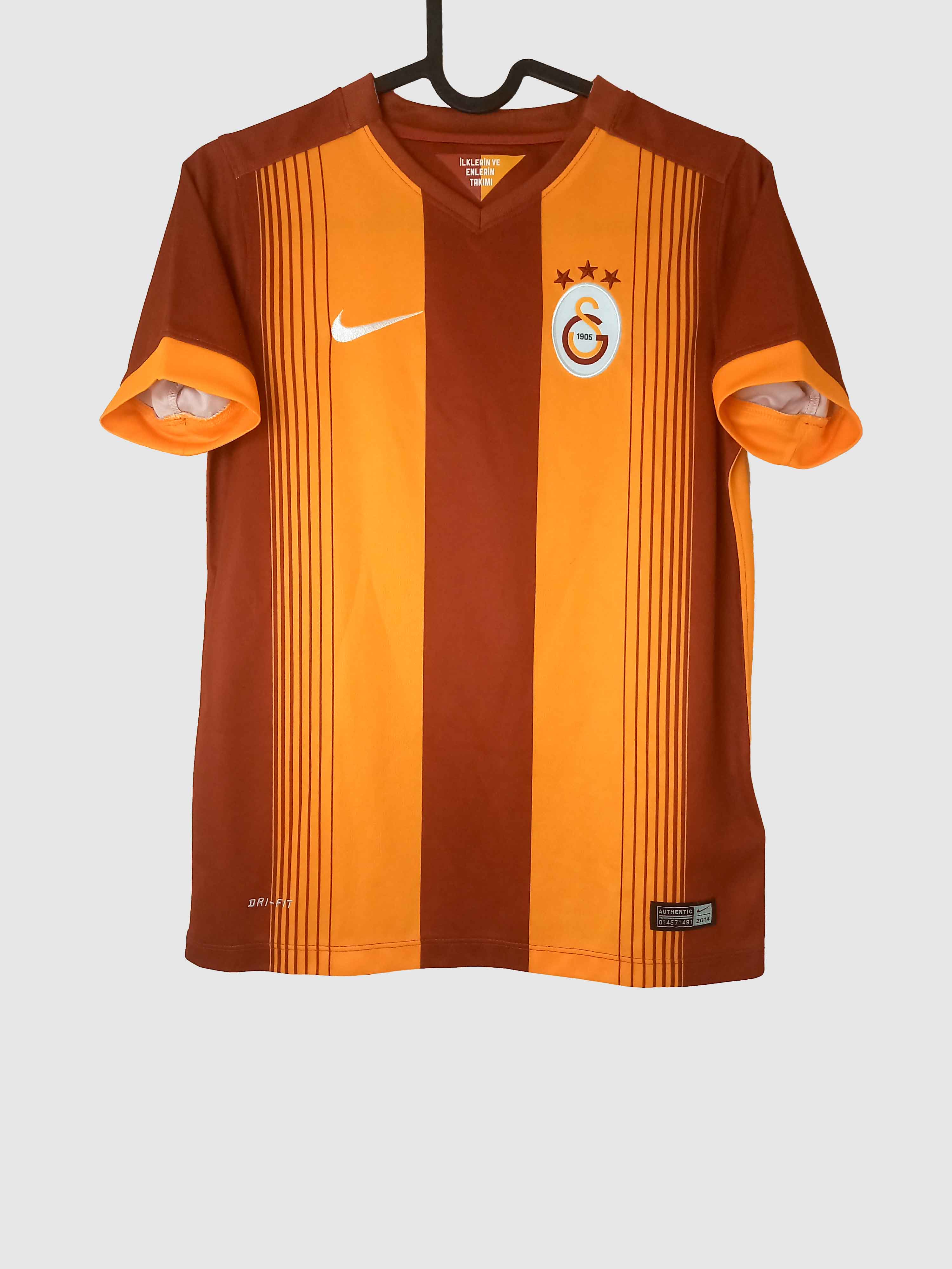 Galatasaray 2014/15 Home Shirt Front 618797-606