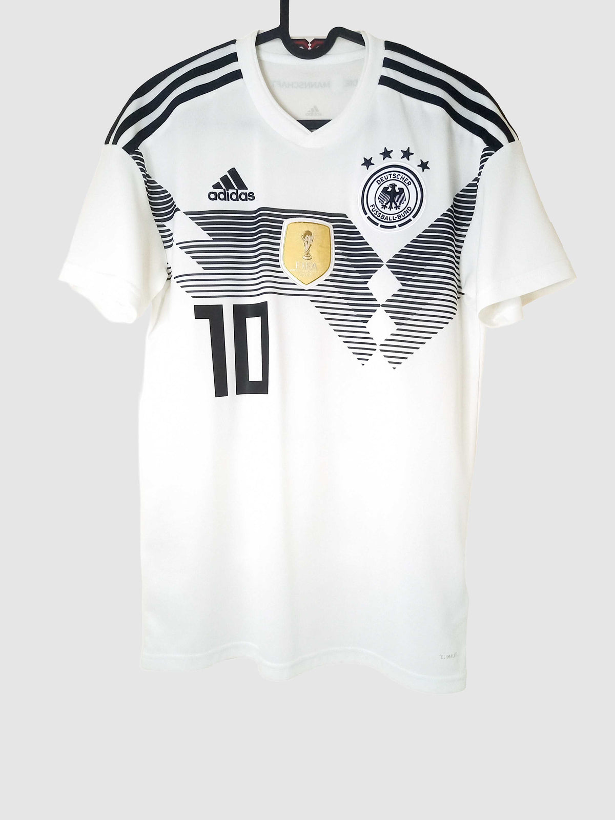 Germany 2018/19 Home Shirt Ozil BR7843 front