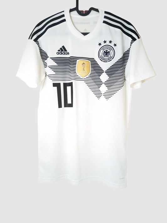 Germany 2018/19 Home Shirt Ozil BR7843 front