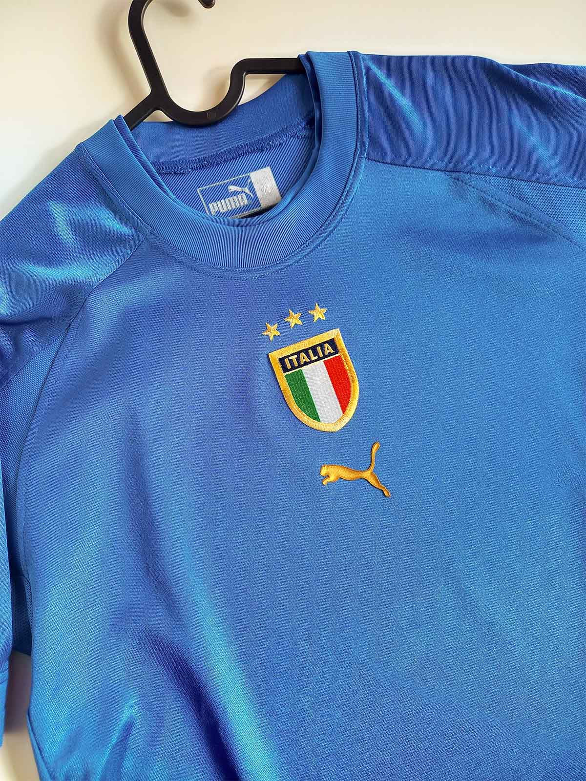 Italy 2004/05 Home Shirt 731225 logos