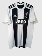 Juventus 2018/19 Home Shirt Can Front CF3489