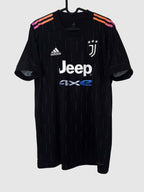 Juventus 2021/22 Away Shirt De Ligt Front GS1438