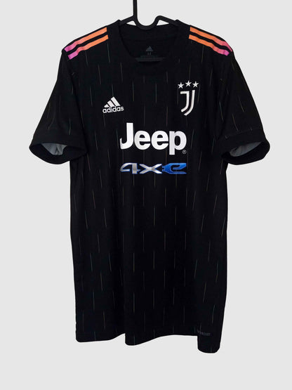 Juventus 2021/22 Away Shirt De Ligt Front GS1438