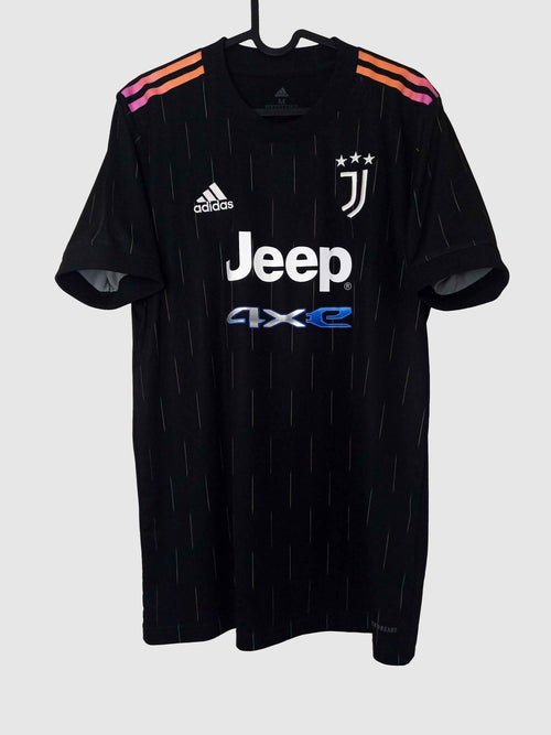 Juventus 2021/22 Away Shirt De Ligt Front GS1438