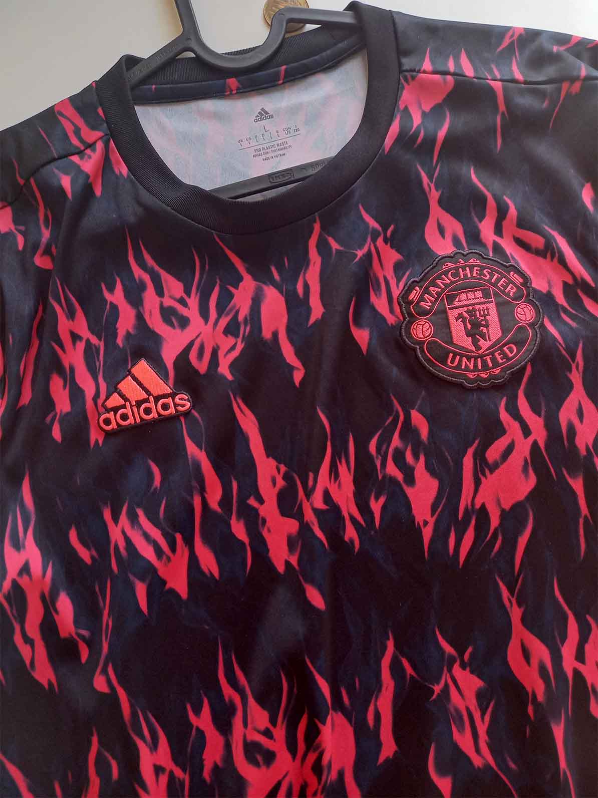 Manchester United 2021/22 Pre-Match Shirt H63947 logos
