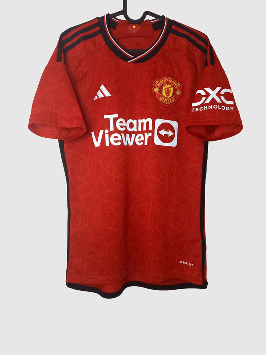 Manchester United 2023/24 Home Shirt Bruno Fernandes Front IP1726