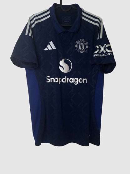 Manchester United 2024/25 Away Shirt Zirkzee Front IU1390