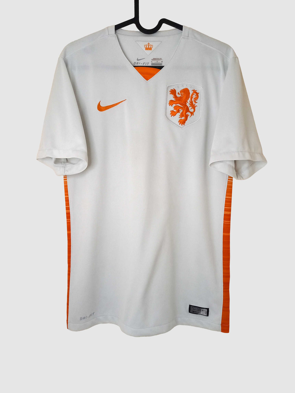 Netherlands 2015/16 Away Shirt Front 640844-105