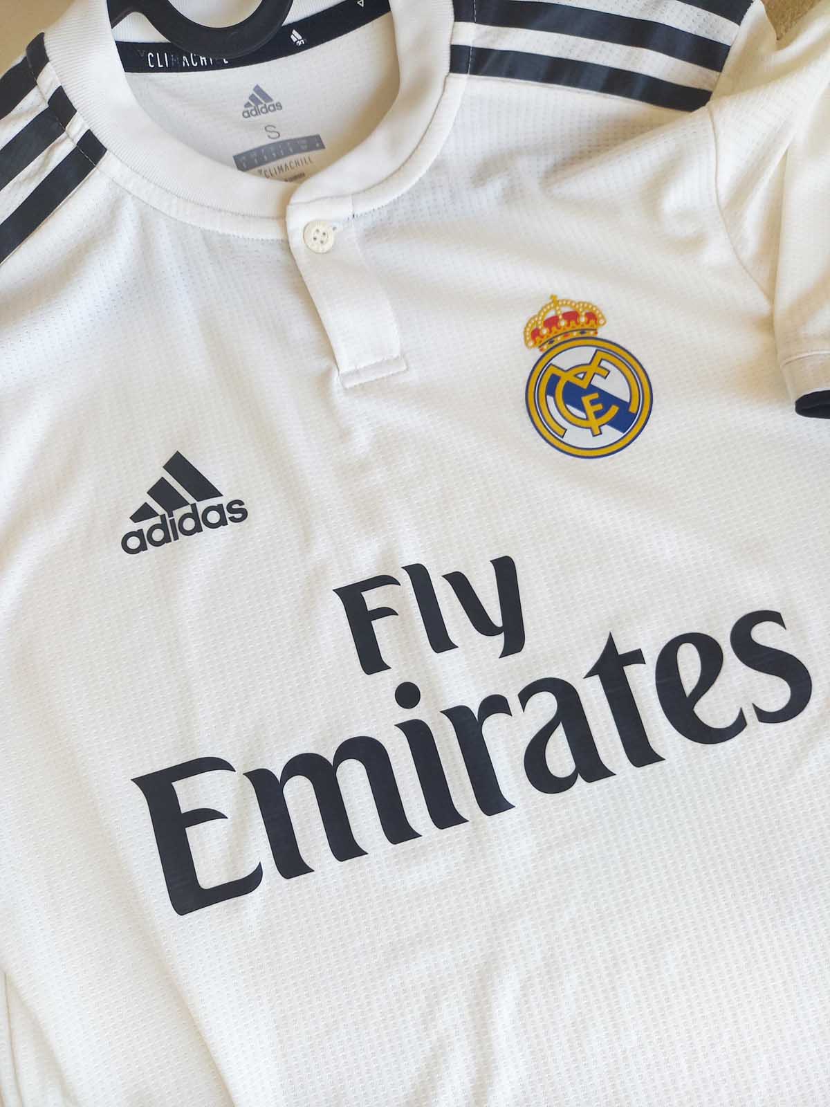 Real Madrid 2018/19 Home Shirt Player Version CG0561 upper