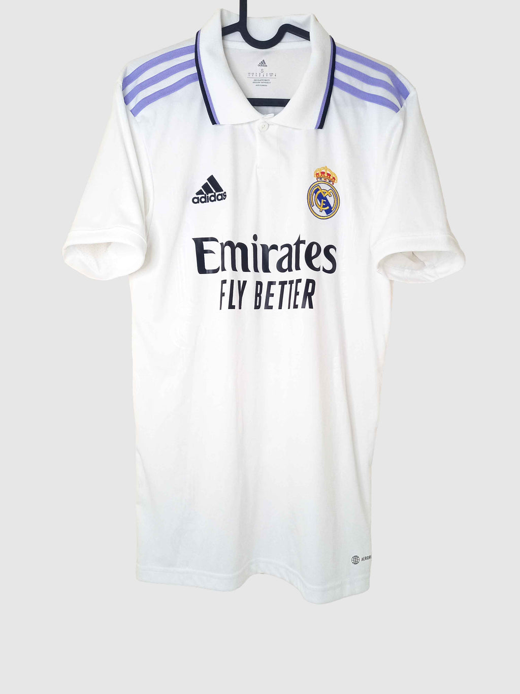 Real Madrid 2022/23 Home Shirt Vinicius Jr Front HF091