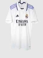 Real Madrid 2022/23 Home Shirt Vinicius Jr Front HF091