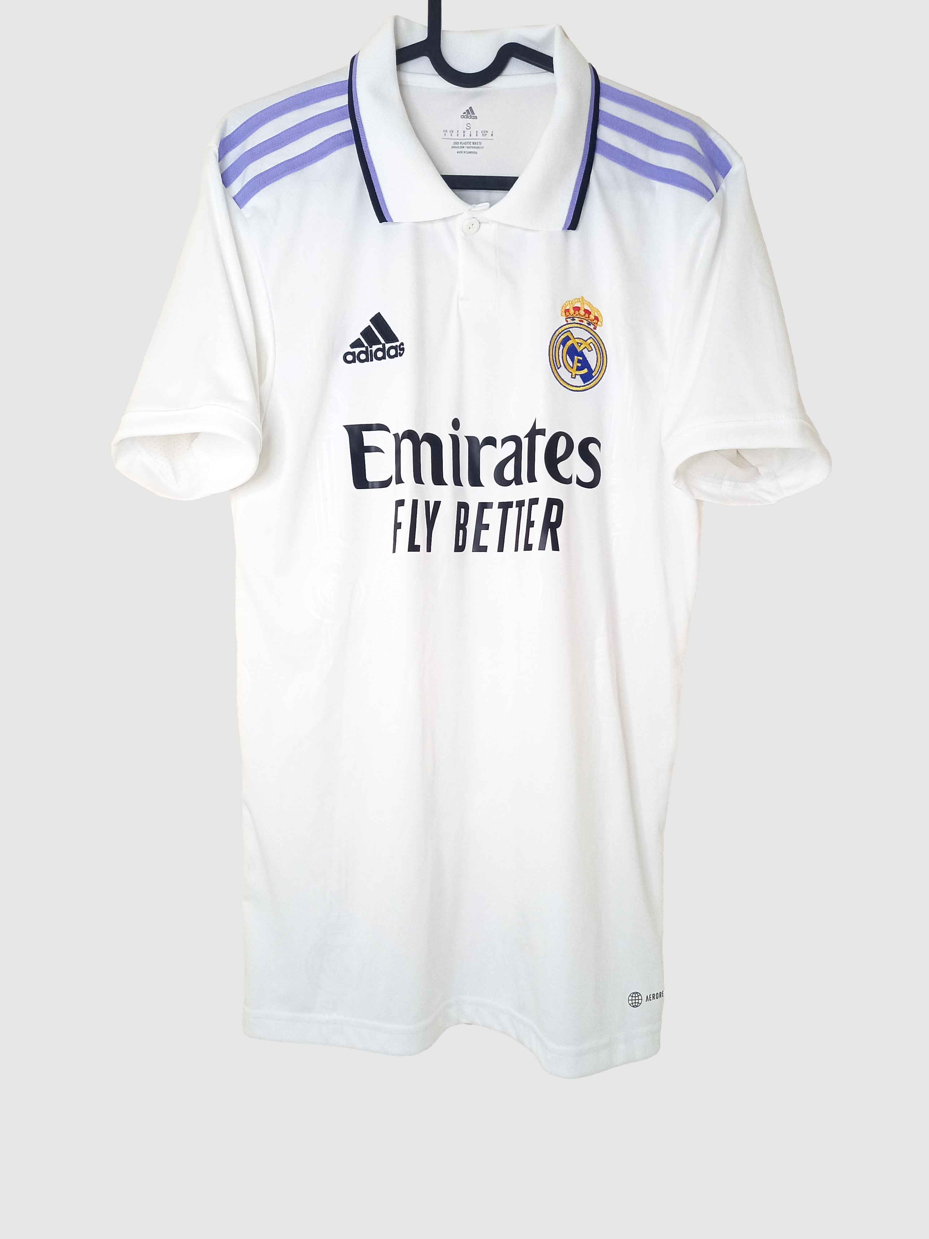 Real Madrid 2022/23 Home Shirt Vinicius Jr Front HF091
