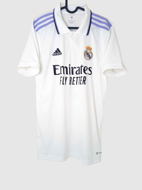 Real Madrid 2022/23 Home Shirt Vinicius Jr Front HF091