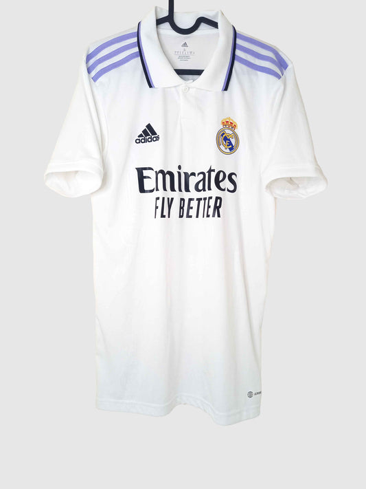 Real Madrid 2022/23 Home Shirt Vinicius Jr Front HF091