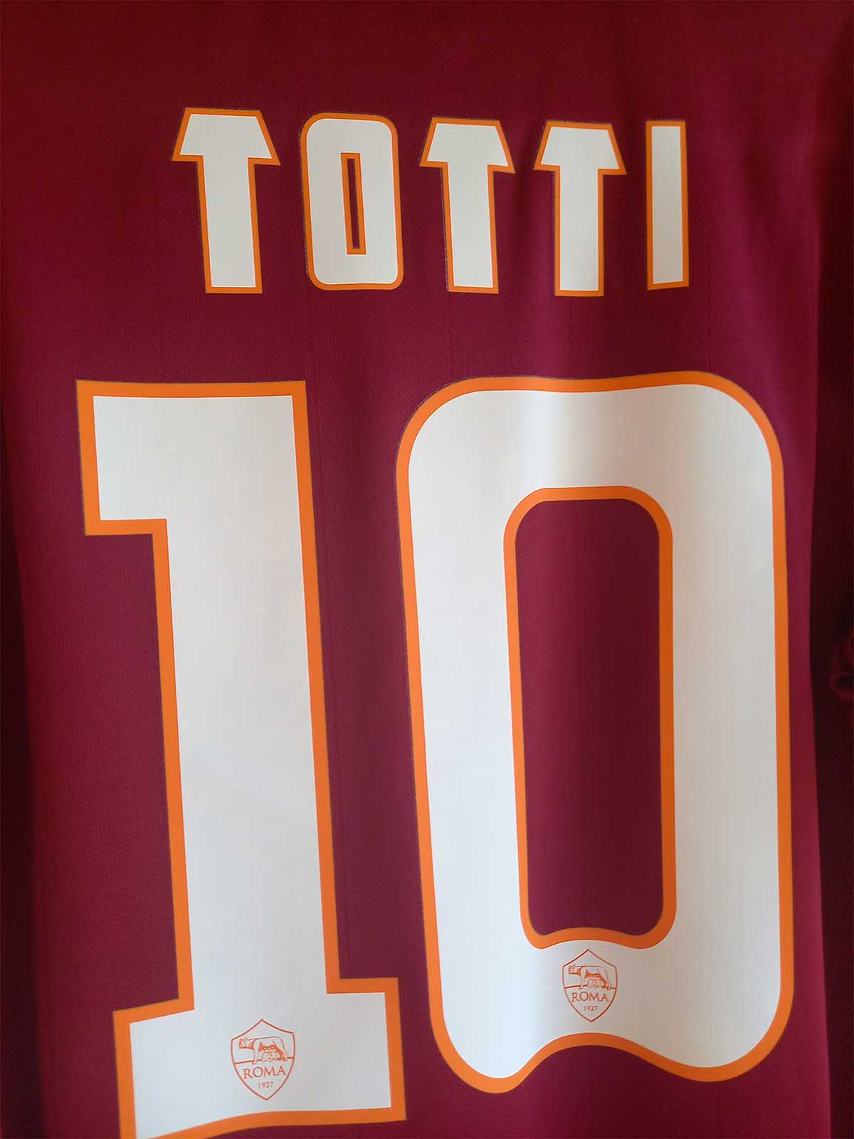 Roma 2014/15 home shirt Totti 635811-678 name set