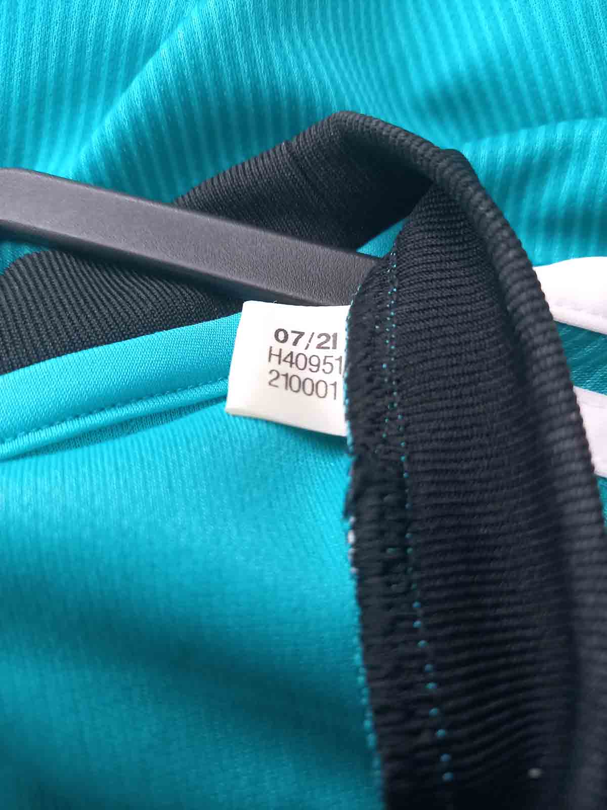 Real Madrid 2021/22 Third Shirt (S-Mint)