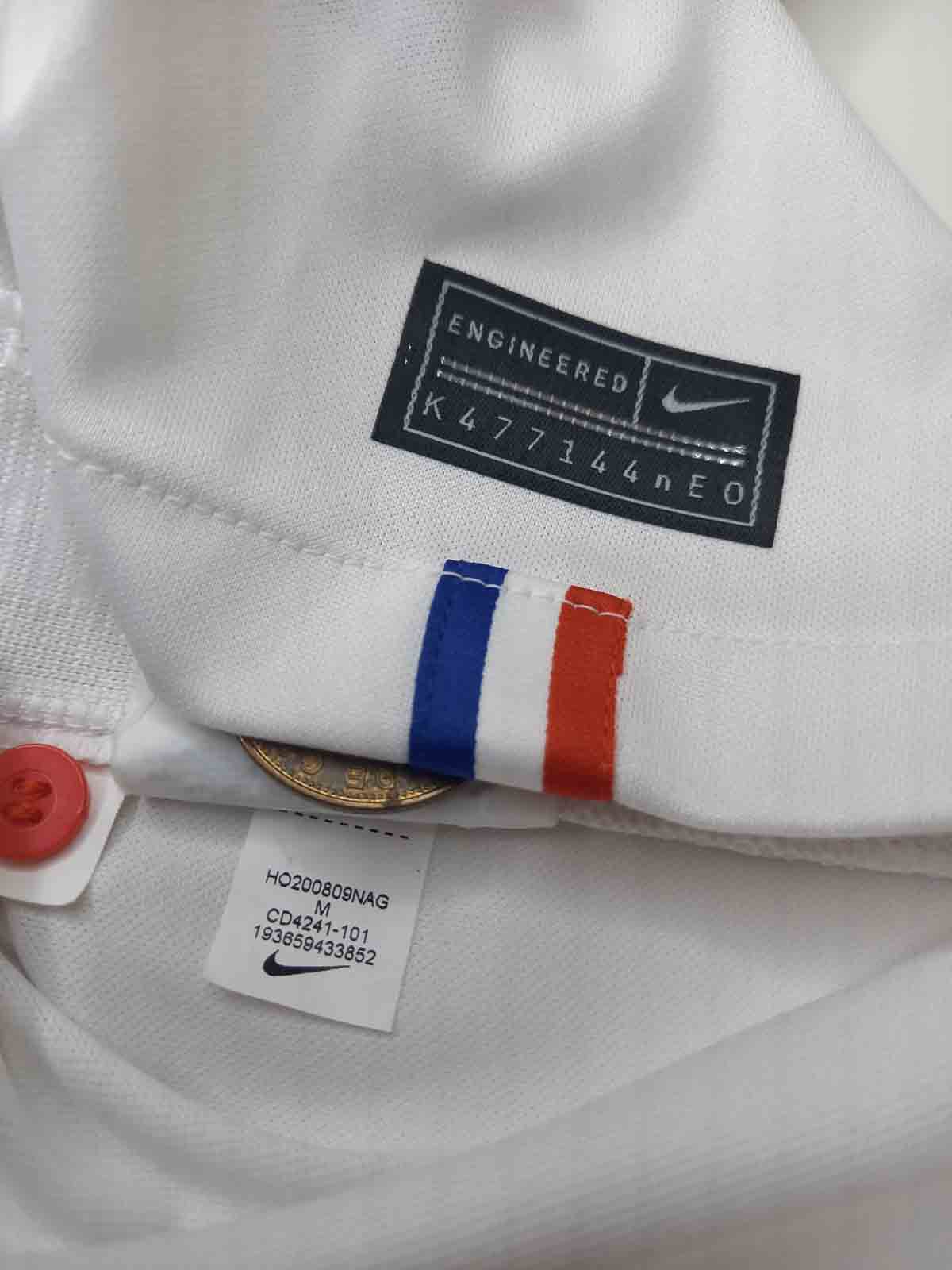 PSG 2020/21 Away Shirt Mbappe #7 (M-Mint)